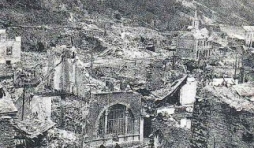 vue depuis l'actuel parking en face de la maison communale, vers la poste et la chapelle N.D. de Lourdes