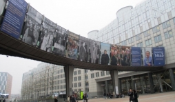 Esplanade du Parlement europeen : Espace Solidarnosc