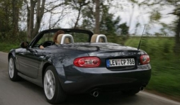 Mazda MX-5.