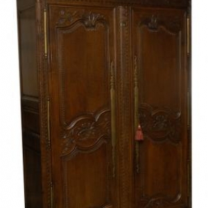 armoire de mariage en chene (Normandie, milieu 19eme siecle)