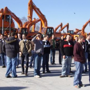  L'Athénée Royal de Vielsalm en voyage à Frameries pour la visite de l'usine Doosan