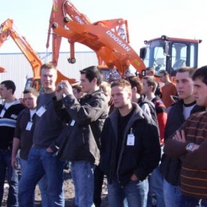  L'Athénée Royal de Vielsalm en voyage à Frameries pour la visite de l'usine Doosan