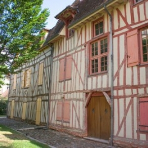 Troyes