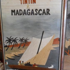 Tintin en pirogue, page de couverture d'une histoire imaginaire
