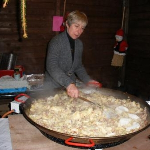 19. pour faire de la bonne tartiflette, il faut et de un avoir une POELE GRANDE COMME CELA 