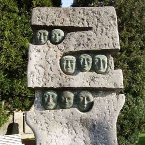 Houffalize. Monument aux victimes civiles de l'Offensive