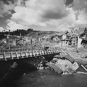Le char Panther échoué dans l'Ourthe le 15 janvier 1945
