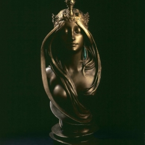 Alphonse MUCHA (1860 - 1939), De natuur, 1899 – 1900, Sculptuur van verguld brons met ornamenten van malachiet, H 70 cm, Collectie Gillion Crowet , schenking van M. en Mevr. Gillion Crowet aan het Brussels Gewest