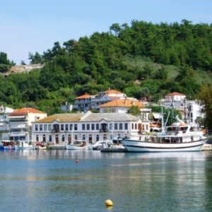 Des vacances alternatives sur l'île émeraude grecque de Thassos
