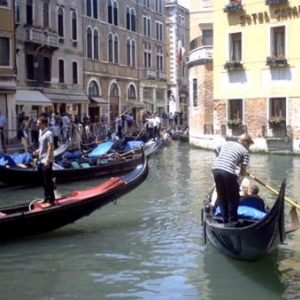 2. Venise