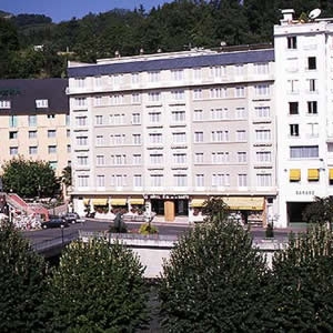 4. Hotel