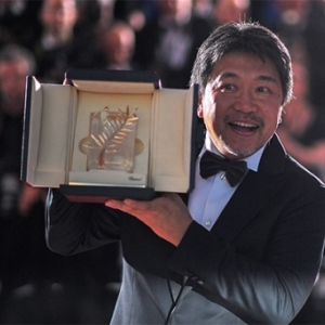 Hirokazu Kore-Eda et sa "Palme d Or" (c) Loic Venance/"AFP"