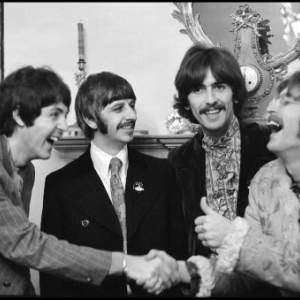 En 1969, les "Beatles" participerent au "Festival de l ile de Wight" (ici, leur 33 t. "Sgt Pepper s Lonely Hearts Club Band")