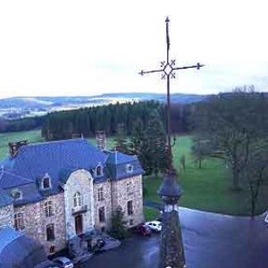 Aerovue du chateau de Farniere