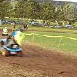 Course de tracteurs tondeuses video 06