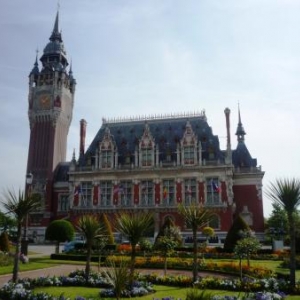 Calais : Son Hotel de ville. Monument classe 