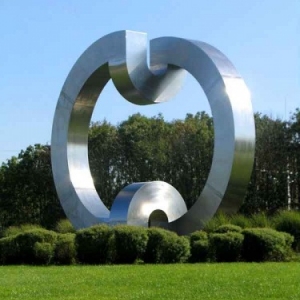2_sculpture de Serge Gangolf membre du jury 2015