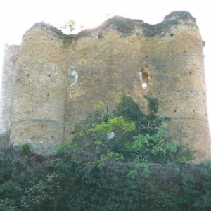 Le majestueux donjon du chateau