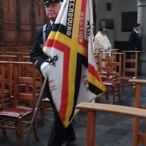 Daniel Carette. Porte-drapeau de la section provinciale du Luxembourg