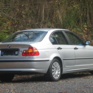 BMW 320d 2004...17500,00 eur TVAC...71000 Km...GPS...Clim...Sièges sports...Harman Kardon...Volant "M" multi fonctions... Photo2