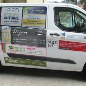 Le vehicule et ses sponsors