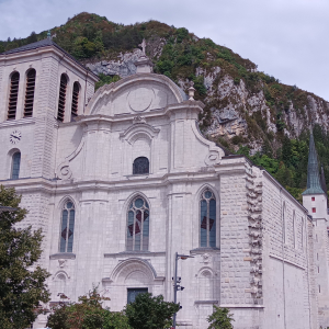 La cathédrale  de Saint - Claude ( Jura )