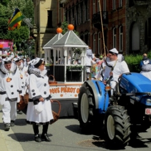 Malmedy tout en couleurs pour les 50 ans de la Mesnie dol Haguète          