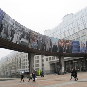 Esplanade du Parlement europeen : Espace Solidarnosc