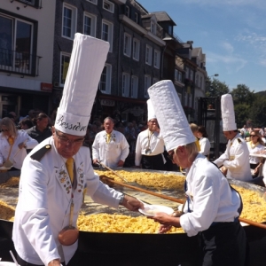 MALMEDY                         10000 œufs pour deux omelettes géantes et … savoureuses !     