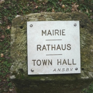 l'emplacement de ses maisons. 