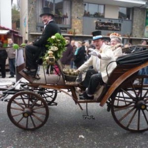 Les jubilaires du jour dans la caleche