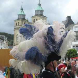 Malmedy tout en couleurs pour les 50 ans de la Mesnie dol Haguète          