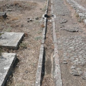 Epidaure : les canalisations d'eau
