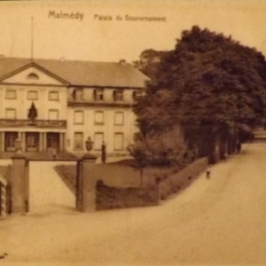 Le Palais du Gouvernement et le debut de l ' Avenue Monbijou