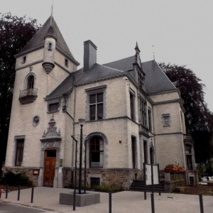 La villa Lang ( façade ) ( Voir 2 )