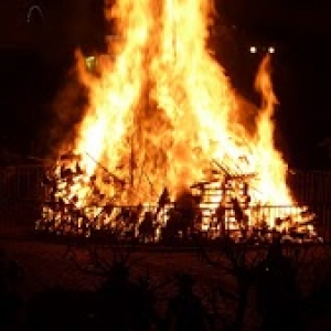 Mardi soir : le brulage de la Haguete