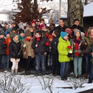 Le groupe des 84 enfants des ecoles de la Ville