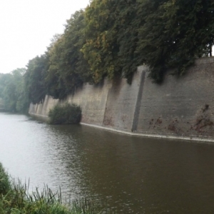  Les remparts construits par Vauban ( en briques )