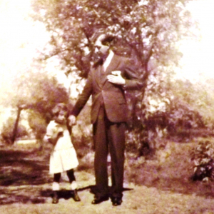 De Gaulle et sa fille Anne ( photo : F.Detry )