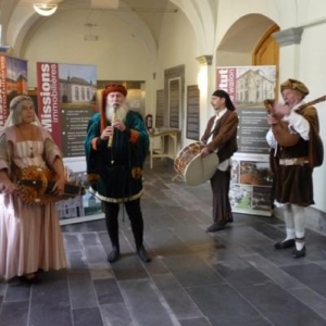 Groupe musical pour accueillir les visiteurs