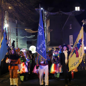 1er jeudi gras : sortie des enfants ( photo : D. Dosquet ) 1er jeudi gras : sortie des enfants ( photo : D. Dosquet )