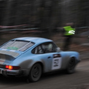 Porsche 911 des Francais Lagier-Perrault