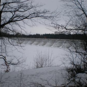 Le lac de Butgenbach enneige