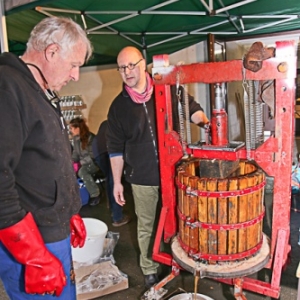 Gedinne Ecolo presse les pommes des gedinnois