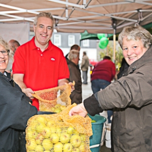 Gedinne Ecolo presse les pommes des gedinnois