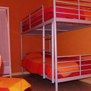 une des chambres avec lits superposes