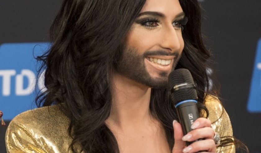 Conchita Wurts, j'aime le vagin et la saucisse.