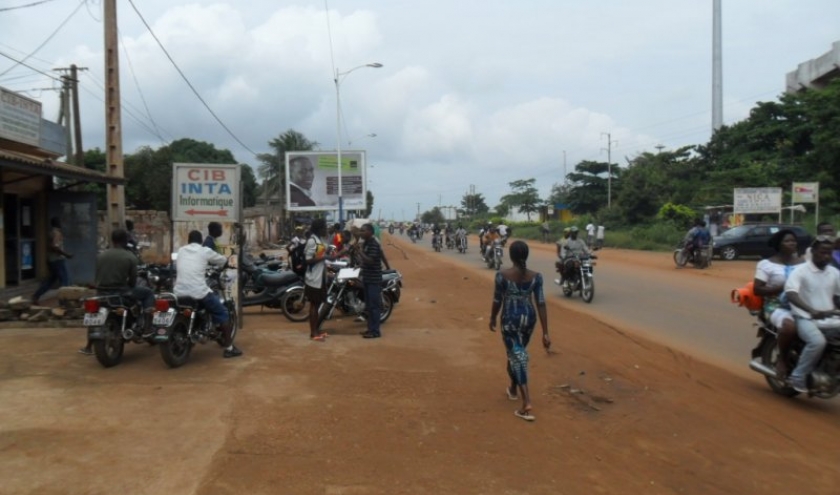 Motos du togo, sans casques...