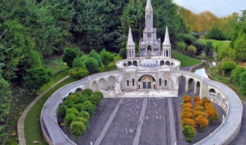 2. Lourdes