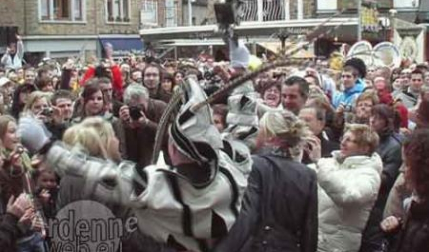 Intronisation du prince carnaval de Laroche - video 05